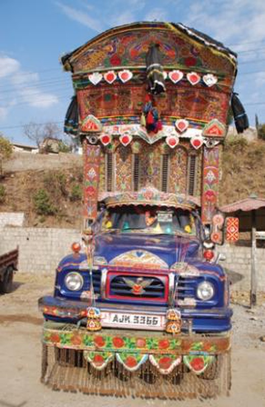 51_ARTS_Pakistani_truck1.jpg