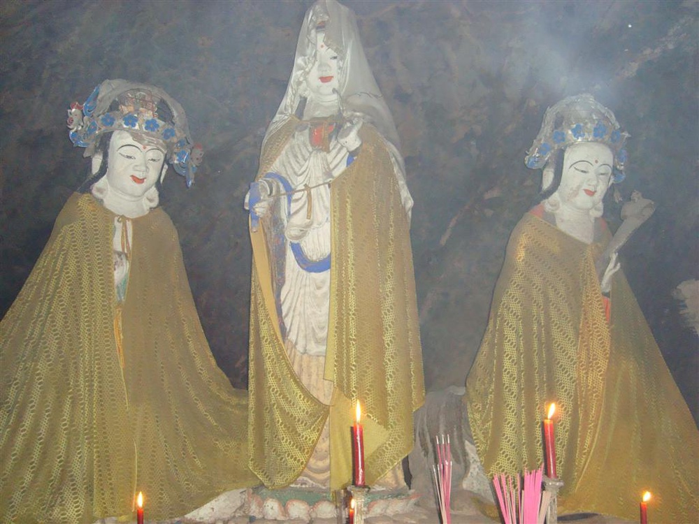 Сперва выглядел как даосский...