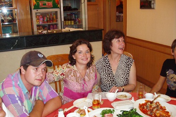 И снова прощальный банкет