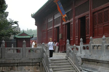 Знакомясь с монастырем