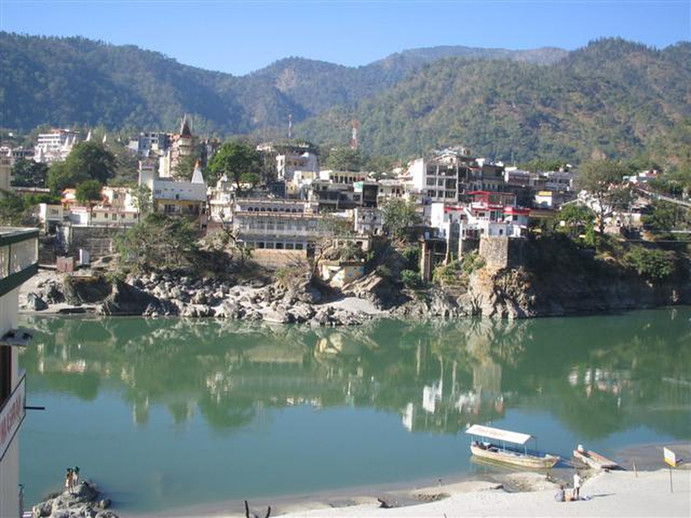 lakshman_jhula_2_small.jpg