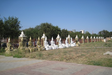 Смена скульптур